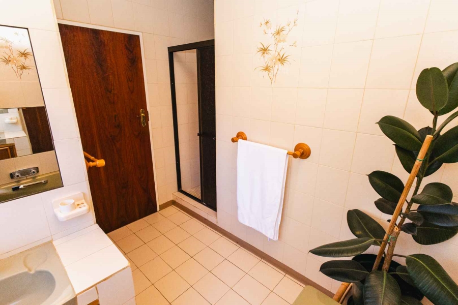 4 Bedroom Property for Sale in Heuwelsig Free State